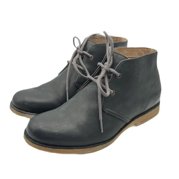 UGG Sz 8 Leighton Black Tan Chukka Boots Minimalist Design