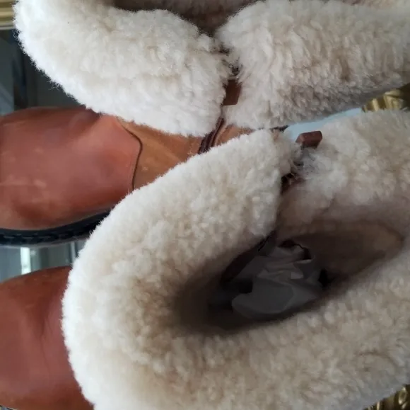 ❗UGG Tan Sheepskin and Suede Winter Boots with Fur Top Trim Size 8❗