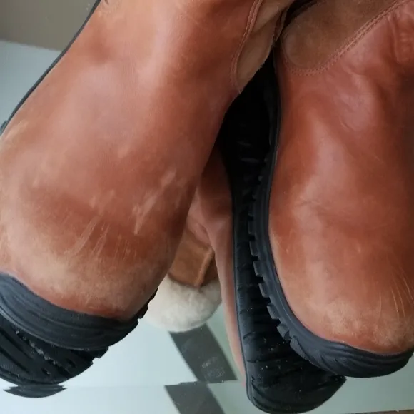 ❗UGG Tan Sheepskin and Suede Winter Boots with Fur Top Trim Size 8❗