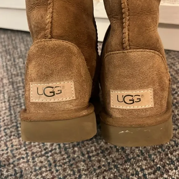 UGG  women’s chestnut sheepskin suede Classic tall winter boots size 7