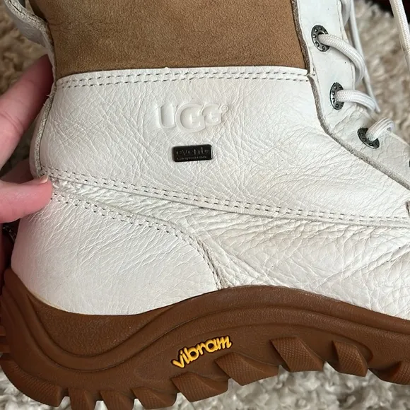 UGG Women's White and Tan Winter Boots