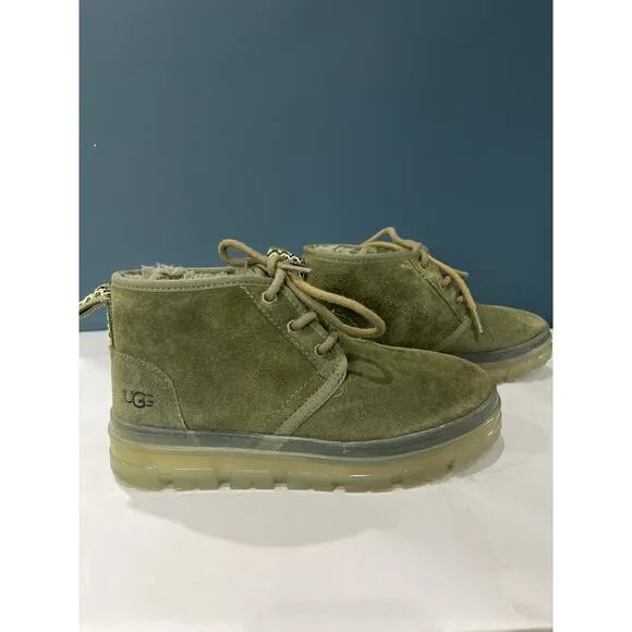 UGG’s Neumel Clear Women’s Heritage Chukka Olive Green Suede Lace Up Boots Sz 7