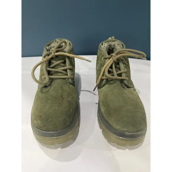 UGG’s Neumel Clear Women’s Heritage Chukka Olive Green Suede Lace Up Boots Sz 7