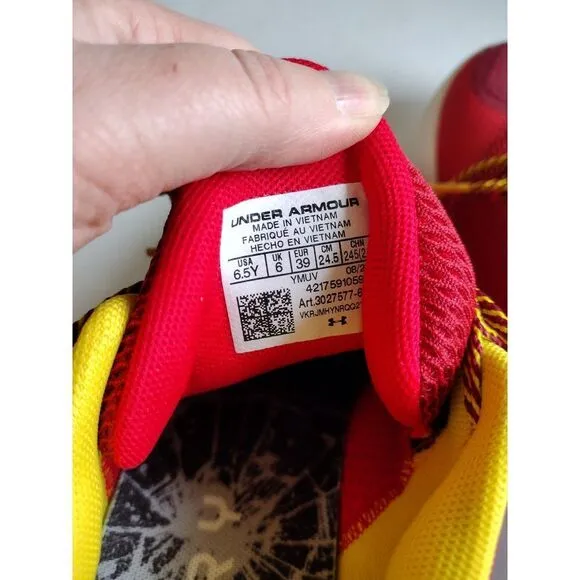 Under Armour‎ Curry 11 Fire &quot;Bruce Lee&quot; shoes size 6.5Y