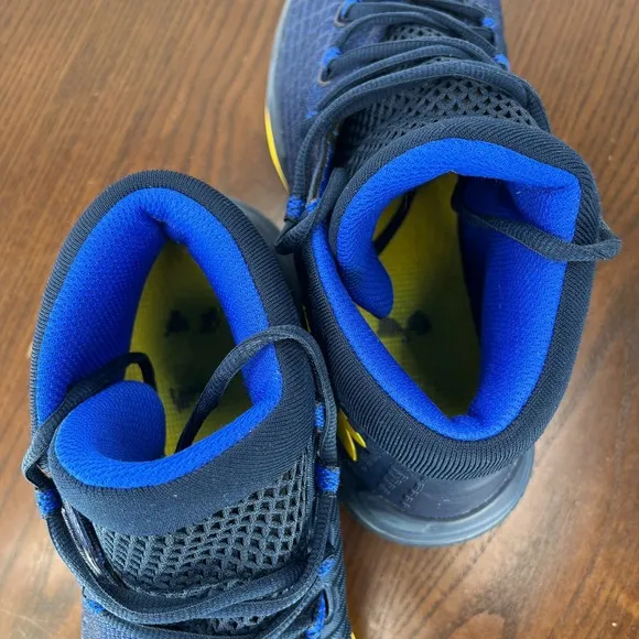 Under Armour NXT Shoes Men's 9.5 Blue Basketball Team Sneakers 1298311-400