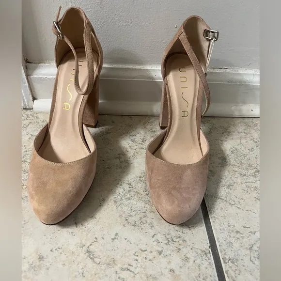 Unisa Round Toe Square Heel Mary Jane Shoes, size 9