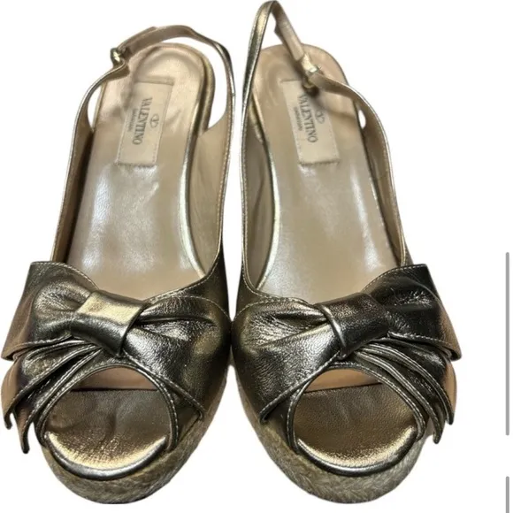 Valentino Garavani Women's Gold Espadrille Wedge Sandals Size 6.5 eu 37