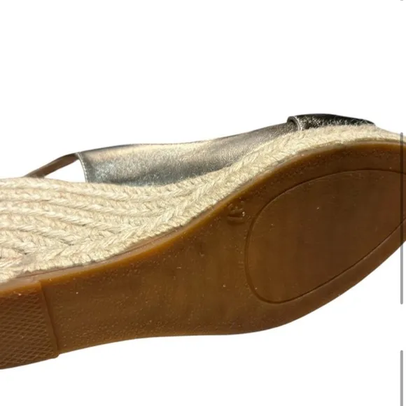 Valentino Garavani Women's Gold Espadrille Wedge Sandals Size 6.5 eu 37