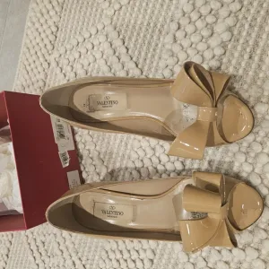 Valentino Women's Tan Bow Flats