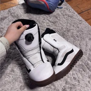 Vans Aura OG Snowboard Boots