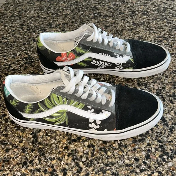 Vans Men's Black Jungle Print Suede Old Skool Sneakers