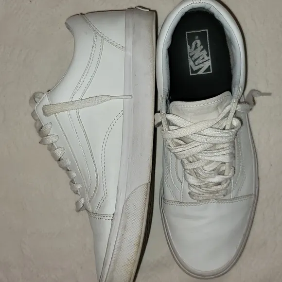 Vans sneakers white 100% leather shoes classic skater shoes sz 11