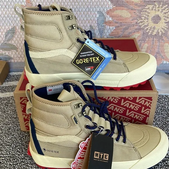 Vans WMNS Sk8-Hi Gore-TechTaos TaupeVN0A5111YUUBoots