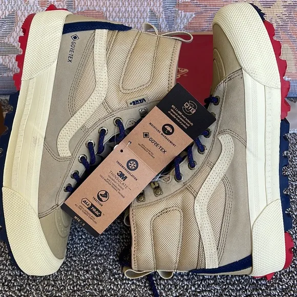 Vans WMNS Sk8-Hi Gore-TechTaos TaupeVN0A5111YUUBoots