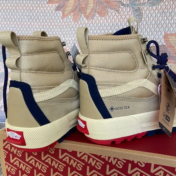Vans WMNS Sk8-Hi Gore-TechTaos TaupeVN0A5111YUUBoots