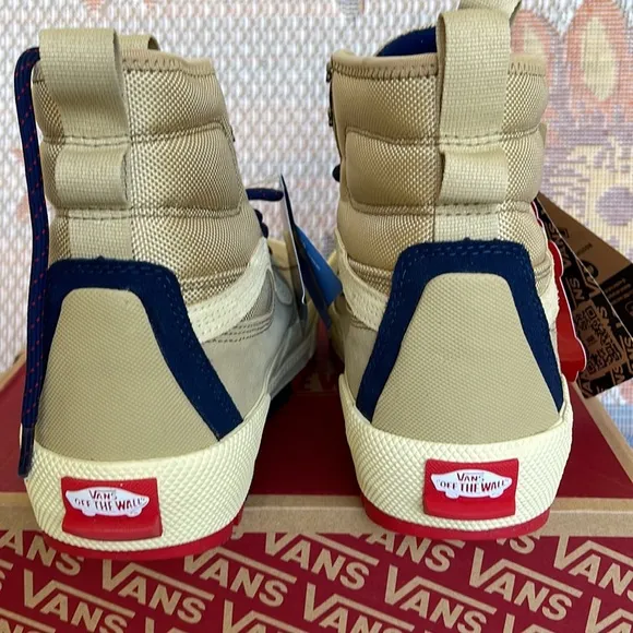 Vans WMNS Sk8-Hi Gore-TechTaos TaupeVN0A5111YUUBoots