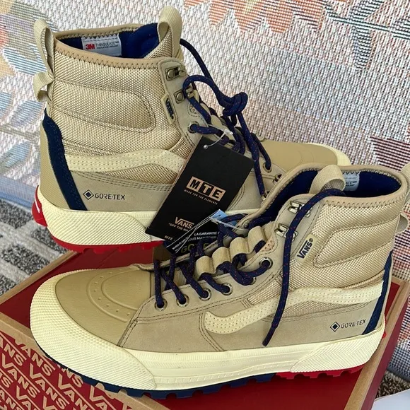 Vans WMNS Sk8-Hi Gore-TechTaos TaupeVN0A5111YUUBoots