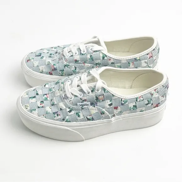 VANS Woven Floral Stackform Lace Up Sneakers, Size 7
