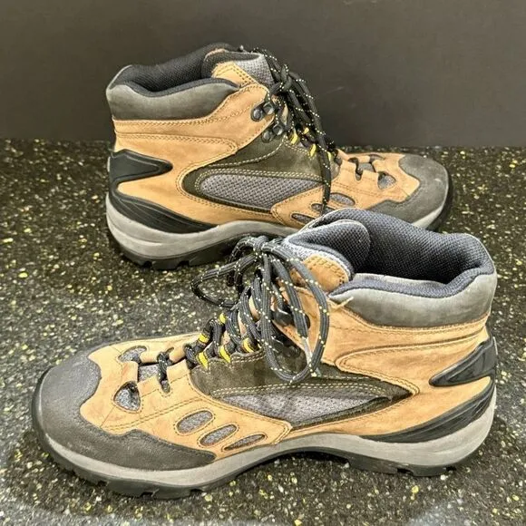 Vasque Clarion Leather Goretex Hiking Boots. Size 9.5
