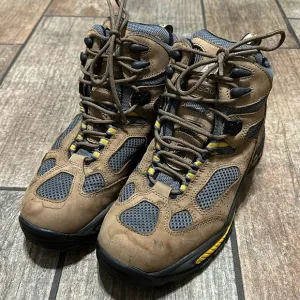 Vasque Men’s 8M 7462 Leather Gore-Tex‎ Hiking Boots