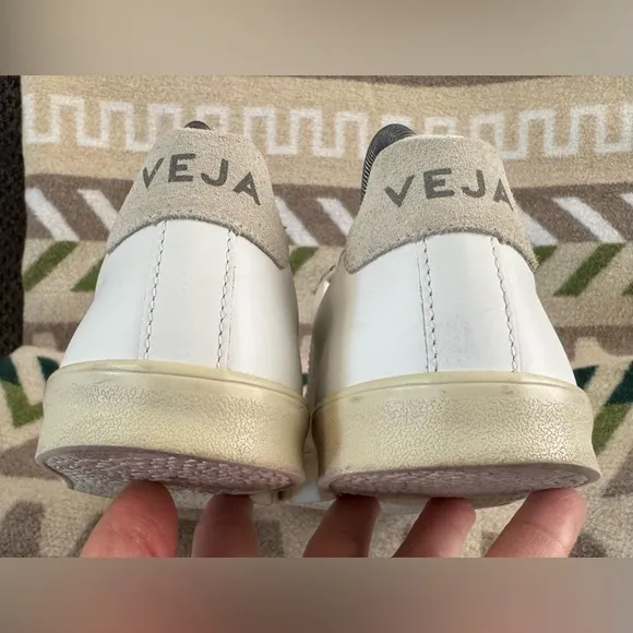 VEJA 3-Lock Esplar Low Casual Sneakers in White Leather Size 9 Retail $130
