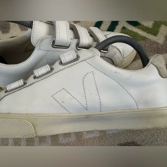 VEJA 3-Lock Esplar Low Casual Sneakers in White Leather Size 9 Retail $130