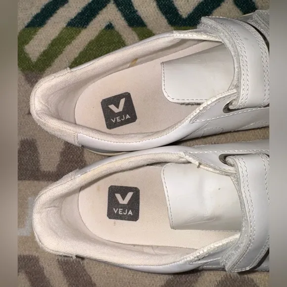 VEJA 3-Lock Esplar Low Casual Sneakers in White Leather Size 9 Retail $130