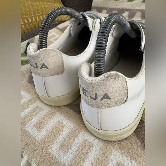 VEJA 3-Lock Esplar Low Casual Sneakers in White Leather Size 9 Retail $130