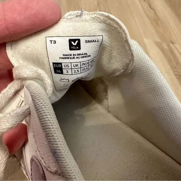 Veja Sneakers Tennis Shoes