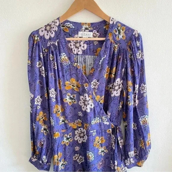 VELVET BY GRAHAM &amp; SPENCER Pomona Wrap Black / Floral Printed Dress