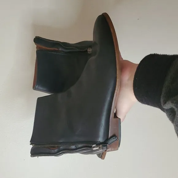 Vero Cuoio Smooth Black Leather Womens Minimialist Style Ankle Boots Size 37