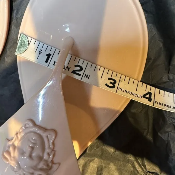 Versace Women's Light Pink  neutral Sandals 🩴 8 Adorable! 🥰