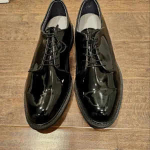 Vibram Capps - Black High Gloss Men' Shoes (NWOT) Size US 11.5D