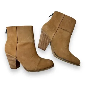 Vince Camuto tan suede chunky heel ankle boots sz 8.5