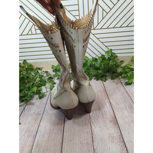 Vince Camuto Women's Western Boots Leather Perforated Butterfly Boho Festival 7M