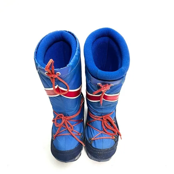 Vintage 1980s women’s blue nylon platform moon boot style winter snow boots