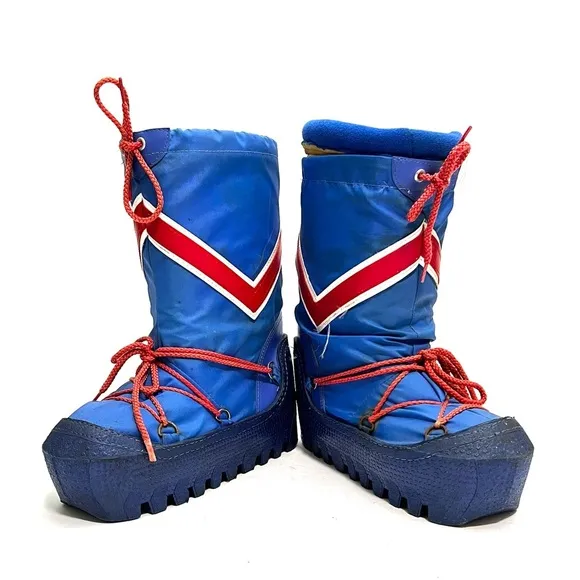 Vintage 1980s women’s blue nylon platform moon boot style winter snow boots