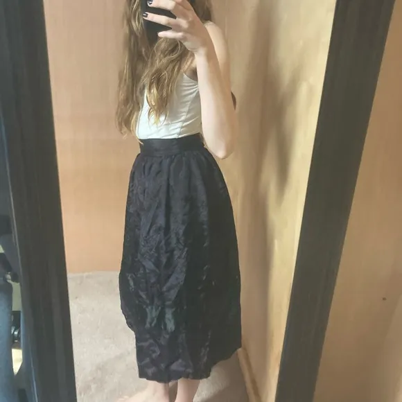 Vintage 90’s Embroidered Taffeta Skirt
