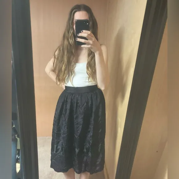 Vintage 90’s Embroidered Taffeta Skirt