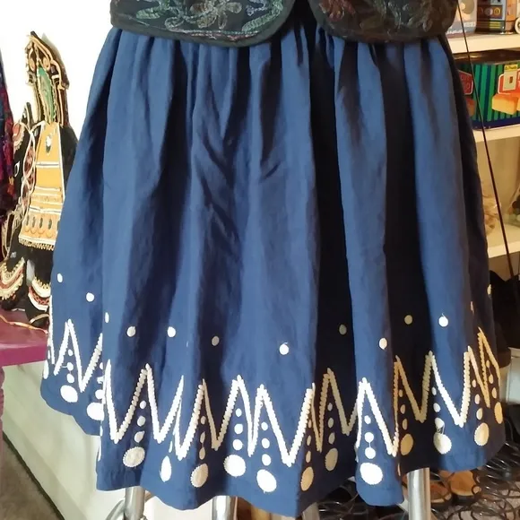 Vintage Ethnic Skirt Blue Embroidred Lafen…