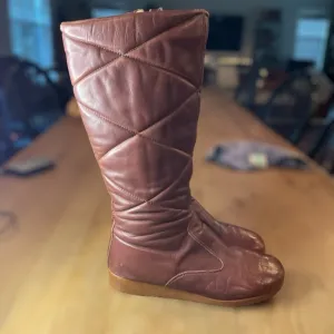 Vintage Roots Brown Quilted Winter Boots Size 8.5 EUC
