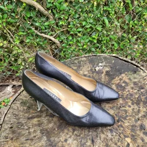 Vintage Women Leather Black Pumps By Stuart Weitzman Size 9B/Women Dress Shoes/