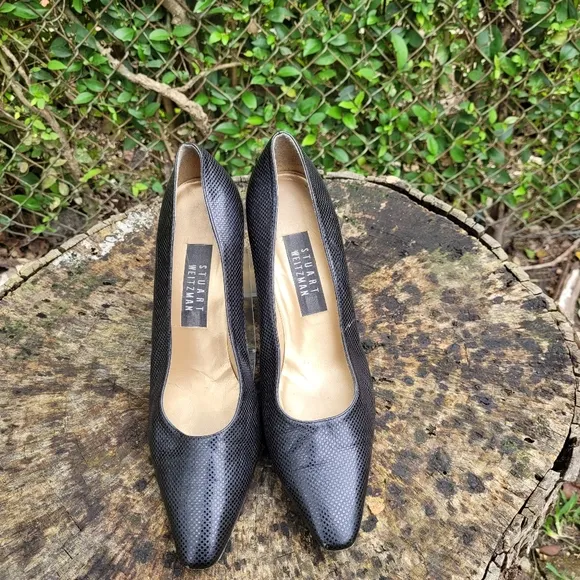 Vintage Women Leather Black Pumps By Stuart Weitzman Size 9B/Women Dress Shoes/