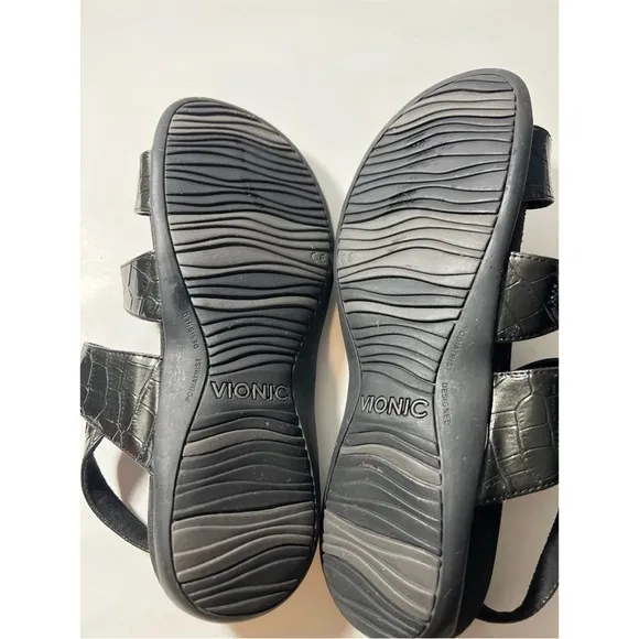 Vionic Black Strappy Sandals