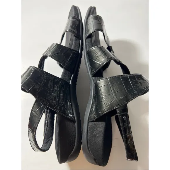 Vionic Black Strappy Sandals