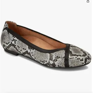 VIONIC CAROL BALLET FLATS Animal Print -Black &amp; White- Vionic Shoes Womens Sz 7
