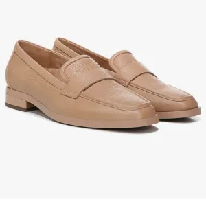 Vionic Sella shoes size 8.5 women's