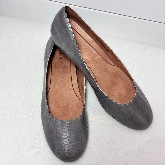 Vionic Women's Julieta Ballet Flat Shadow Gray Size 12