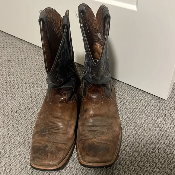 VTG Ariat cowboy boots