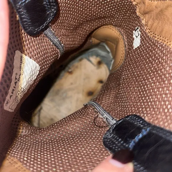VTG Ariat cowboy boots